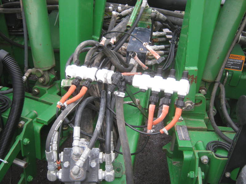 Planting Equipment  John Deere 1760 Planter  Photo